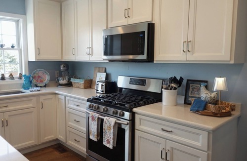 Stormstown Bed & Breakfast | Jayne's Timeless Treasures 1-Bedroom Bed and Breakfast in charming Port Matilda