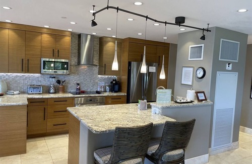 Lahaina Condo | KAANAPALI ALII 356 BEACHFRONT LUXURY - NON STOP VIEWS