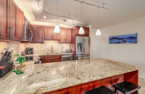 Kihei Condo | Kamaole Sands 2-406 - Luxurious Renovation - Penthouse Ocean Views - Split AC