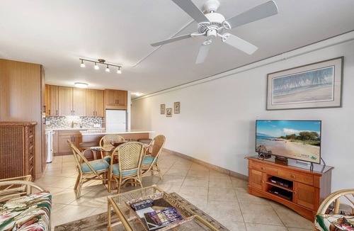 Kihei Condo | Kamaole Sands 4-306 - Steps to Kamaole III Beach - Split AC + Pool + King Bed