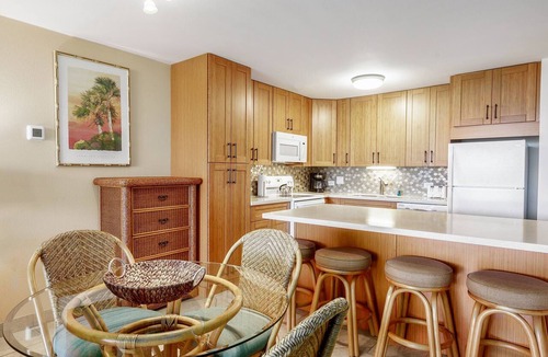 Kihei Condo | Kamaole Sands 4-306 - Steps to Kamaole III Beach - Split AC + Pool + King Bed