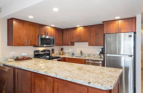 Kihei Condo | Kamaole Sands 9-301 - Luxurious Renovation, Split AC, Wi-Fi, Ocean View Condo