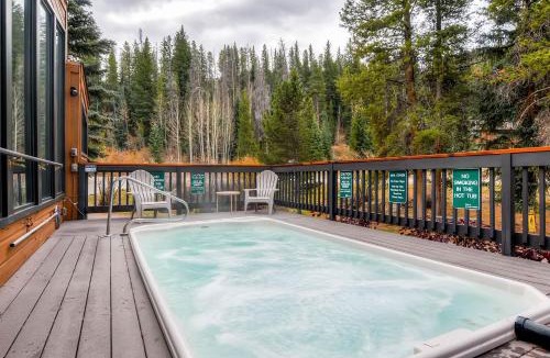 Mountain House Apartment | Key Condo #2957