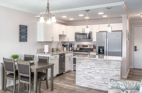 Kihei Condo | Kihei Akahi C-411 - Modern Top to Bottom Remodel, Split-AC, across from Kam II