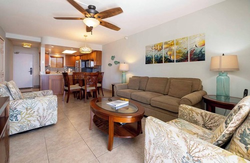 Kihei Condo | Kihei Beach Unit 202 Oceanfront Beautifully Furnished Condo in Sugar Beach