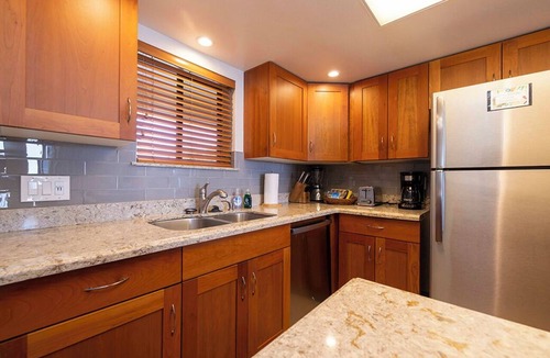 Kihei Condo | Kihei Beach Unit 202 Oceanfront Beautifully Furnished Condo in Sugar Beach