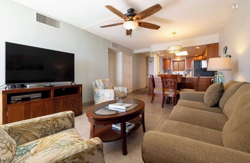 Kihei Condo | Kihei Beach Unit 202 Oceanfront Beautifully Furnished Condo in Sugar Beach
