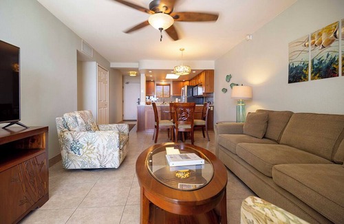 Kihei Condo | Kihei Beach Unit 202 Oceanfront Beautifully Furnished Condo in Sugar Beach