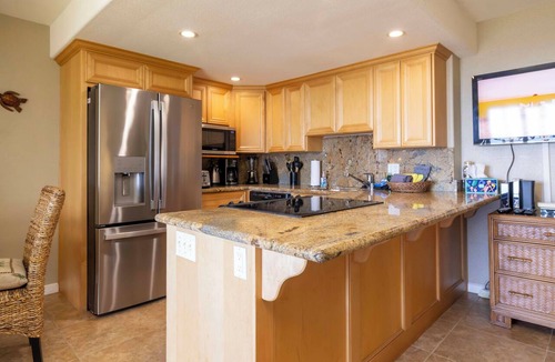 Kihei Condo | Kihei Beach Unit 204 Oceanfront Great Views Sugar Beach West Maui Mountains