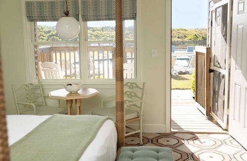 Duck Hotel | King with Direct Pool Access + Restaurants & Spa