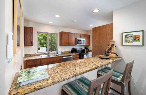 Kailua-Kona House | Kona Bliss. Immerse yourself in tropical tranquility. Short walk to beach.