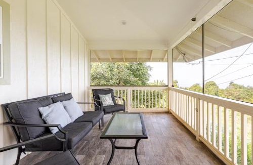 Kealakekua House | Kona Coffee Farm Guesthouse - with Ocean View!
