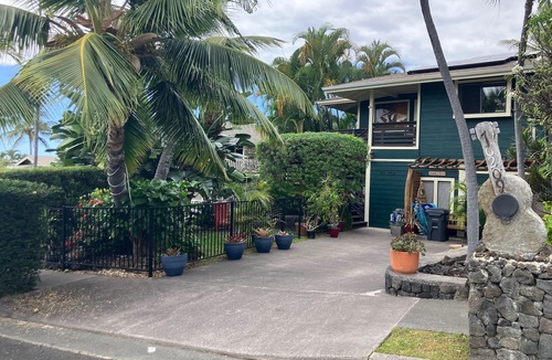 Kailua-Kona House | Kona Oasis: Private Backyard & Beach-Entry Pool