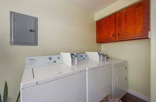 Historic Kailua Village Apartment | Kona Polynesian King - Tropical Island Soul