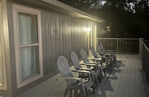Northport House | Lake Tuscaloosa Waterfront home with Amazing Views 4 bed 4 bath + Gameroom