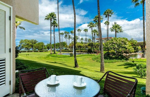 Kihei Condo | Lanai to Lawn Steps from the Beach! Kitchen Ease, WiFi, AC–Kamaole Sands 10112