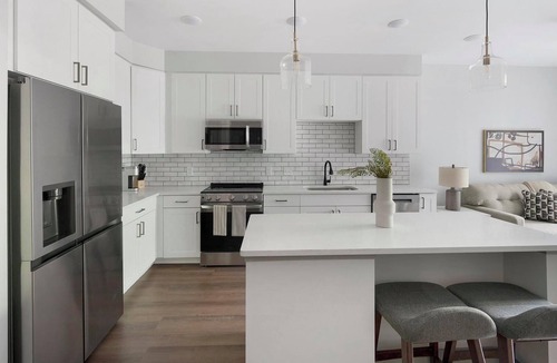 Edgehill Apartment | Landing | Amazing 1BD, Courtyard, Yoga Studio