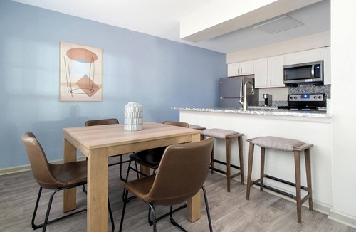 Crabtree Apartment | Landing | Chic 2BD, Pool, Tennis Court