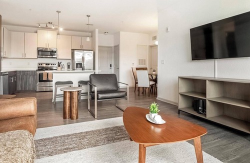 Fairvilla Apartment | Landing | Spectacular 2BD, Gym, Clubhouse