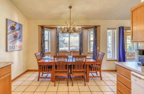 Twin Creek Village House | Last-Min Summer Escape! 15% Off Your August Stay. Must Book By 8/17/26.