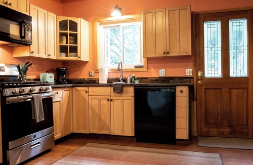 Black Hawk Cabin | Lazy Me ~ A Magical Creek-front Cabin with Hot Tub & Private Woods
