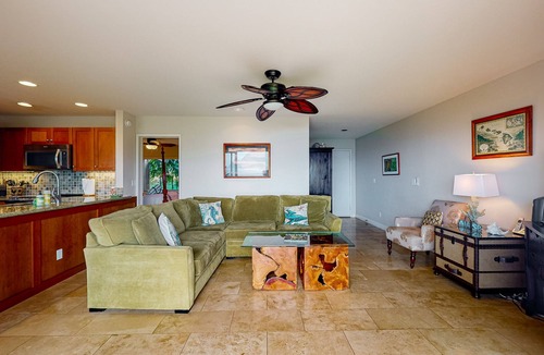 Princeville Condo | Lovely front-row home on Oceans Bluff w/views of Bali Hai, WiFi, pool & hot tub