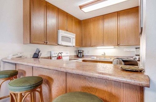 Kihei Condo | Lush Green and Ocean Views W/Lanai–Kamaole Sands