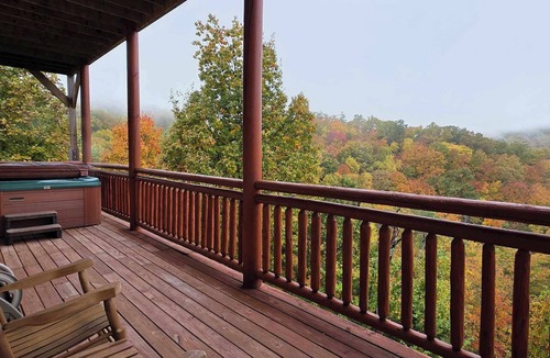Chalet Village North Cabin | Luxe Sister Cabins, Sleeps 24, Pool, Hot Tub, Games