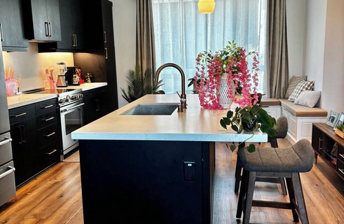 Eagle Rock House | Luxe Villa W/ Rooftop Near DTLA, Dodgers, Universal, Griffith Park. Great price!