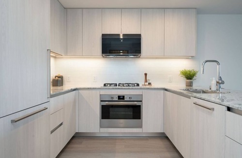 Hollywood Condo | Luxurious Urban Oasis in Hollywood – Resort-Style Amenities & Stunning Views