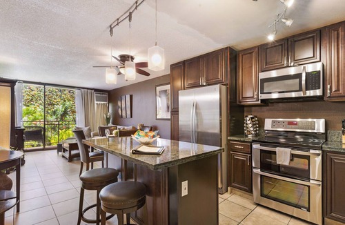 Kihei Condo | Luxury Beach Condo Kamaole Kihei Maui Vacation rental 2bdrm 2bth Pool & Hot Tub