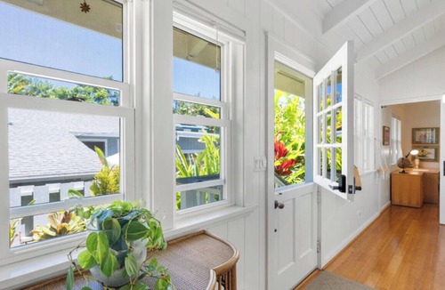 Kailua Cottage | Luxury Beach Cottage in charming Kailua
