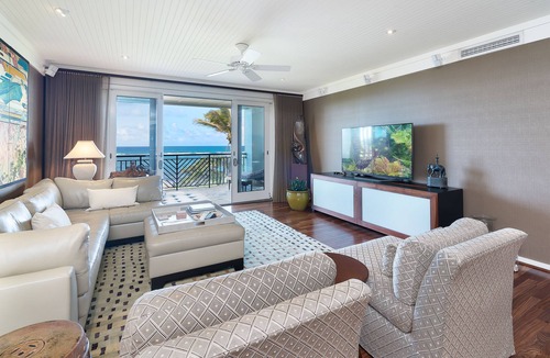 Kahuku Villa | Luxury Beachfront Turtle Bay Ocean Villa G218