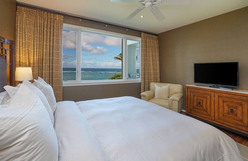 Kahuku Villa | Luxury Beachfront Turtle Bay Ocean Villa G218