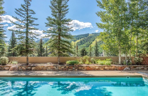 Vail Condo | Luxury Condo w Mtn View, walk to Gondola, SV22B