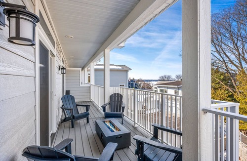 Egg Harbor Condo | Luxury Egg Harbor penthouse across from the marina with harbor views and walkable downtown location