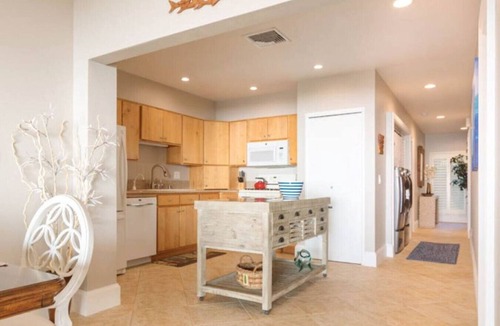 Wailua Condo | Luxury Gated Oceanfront Condo on Ground Floor