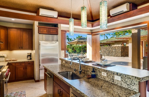 Kamuela House | Luxury Hawaiian Retreat - Beach Club, Pool/Spa, Gazebo, Golf Cart & E-Bikes