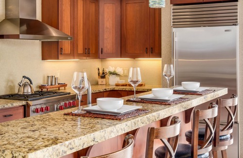 Kamuela House | Luxury Hawaiian Retreat - Beach Club, Pool/Spa, Gazebo, Golf Cart & E-Bikes