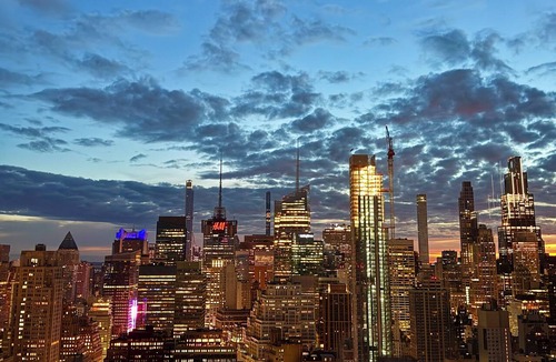 Midtown Apartment | Luxury High-Rise with Panoramic NYC Views