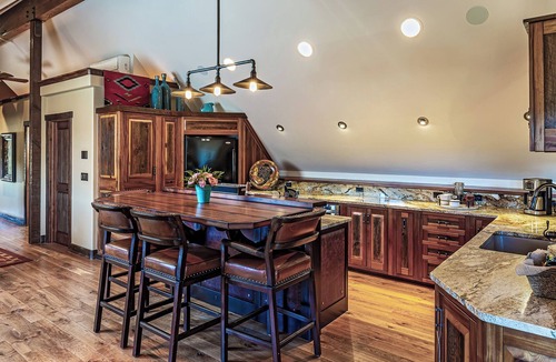 Durango House | Luxury Meets Rustic Charm Stunning Barn Apartment on a Ranch