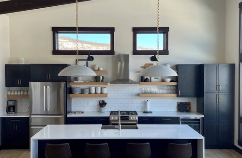 Silverthorne House | Luxury Modern Retreat centrally located to the best ski resorts in CO!