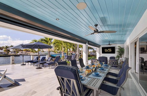 East Fort Lauderdale House | LVS Villa Coastal Hideaway Intracoastal Front Luxury, Private Dock, Heated Pool & Spa, 5-Min Walk to Beach