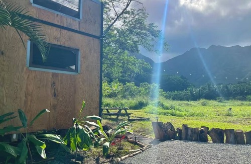 Punaluu Cabin | Majestic Mountain View Cabin - North Shore Oahu
