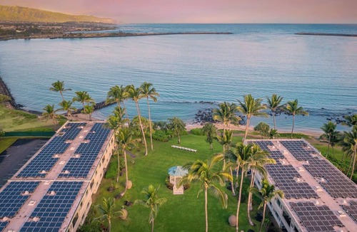 Kahului Hotel | Make Your Trip More Enjoyable! 4 Relaxing Units, Outdoor Pool, Oceanfront!