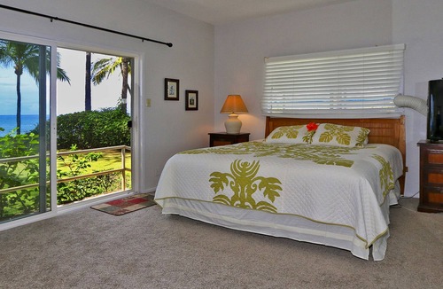 Wailea House | Makena Oceanfront Home 3 Bedroom/3 Bath 1/2 Acre Lot On The Ocean