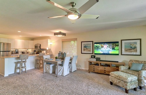 Kihei Condo | Maui Kamaole D-109 Ground Floor Unit Beach Style, Full A/C, Kamaole III Beach