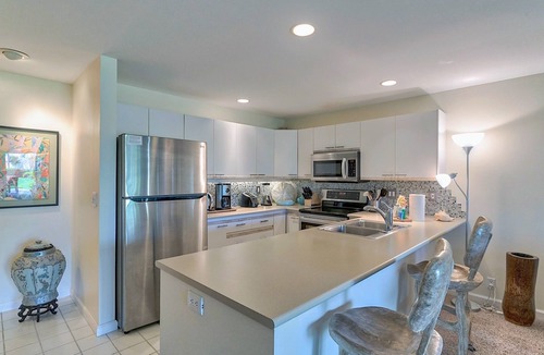 Kihei Condo | Maui Kamaole D-109 Ground Floor Unit Beach Style, Full A/C, Kamaole III Beach