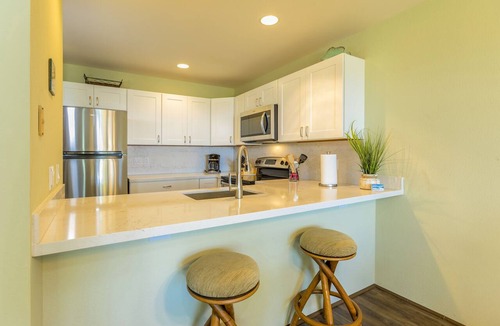 Kihei Condo | Maui Kamaole #G-107 Gorgeous Ocean View, Full AC, Wifi, Hot Tub, Near Beach