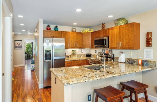 Kihei Condo | Maui Kamaole #J-103 Ground Floor, Full A/C, Across Kamaole III Beach, Hot Tub